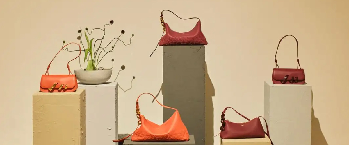 Testoni以建筑美学致敬百年匠心 推出全新2025女士秋冬系列